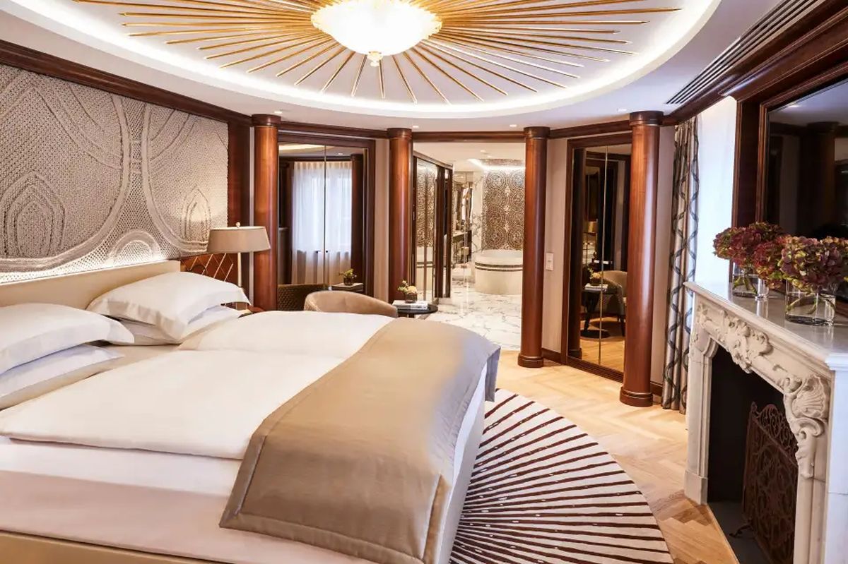 Kane s-a mutat din hotelul de 11.000 de euro pe noapte din Munchen » Mesaj de mulțumire la plecare