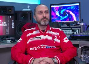 „Făceam tobe din plexiglasul de pe Flamaropol” » Andy Ionescu, solistul trupei Taine: „Am avut un șoc pe stadionul Dinamo. Ani de zile am trăit cu trauma aia!”