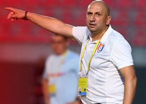 Emil Săndoi și-a reziliat OFICIAL contractul! Vasile Miriuță e așteptat marți la negocieri