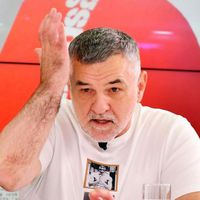 „Îmi vine să-mi dau pumni în cap”