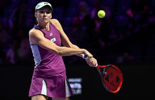 Elena Rybakina, surpriză la WTA Finals: a învins-o pe Aryna Sabalenka, numărul unu mondial!