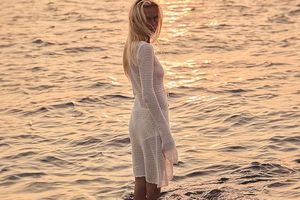 Aflată în plin divorț, soția fotbalistului a „incendiat” internetul cu o poză nud și riscă sancțiuni