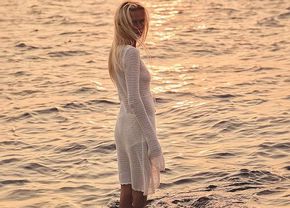 Aflată în plin divorț, soția fotbalistului a „incendiat” internetul cu o poză nud și riscă sancțiuni