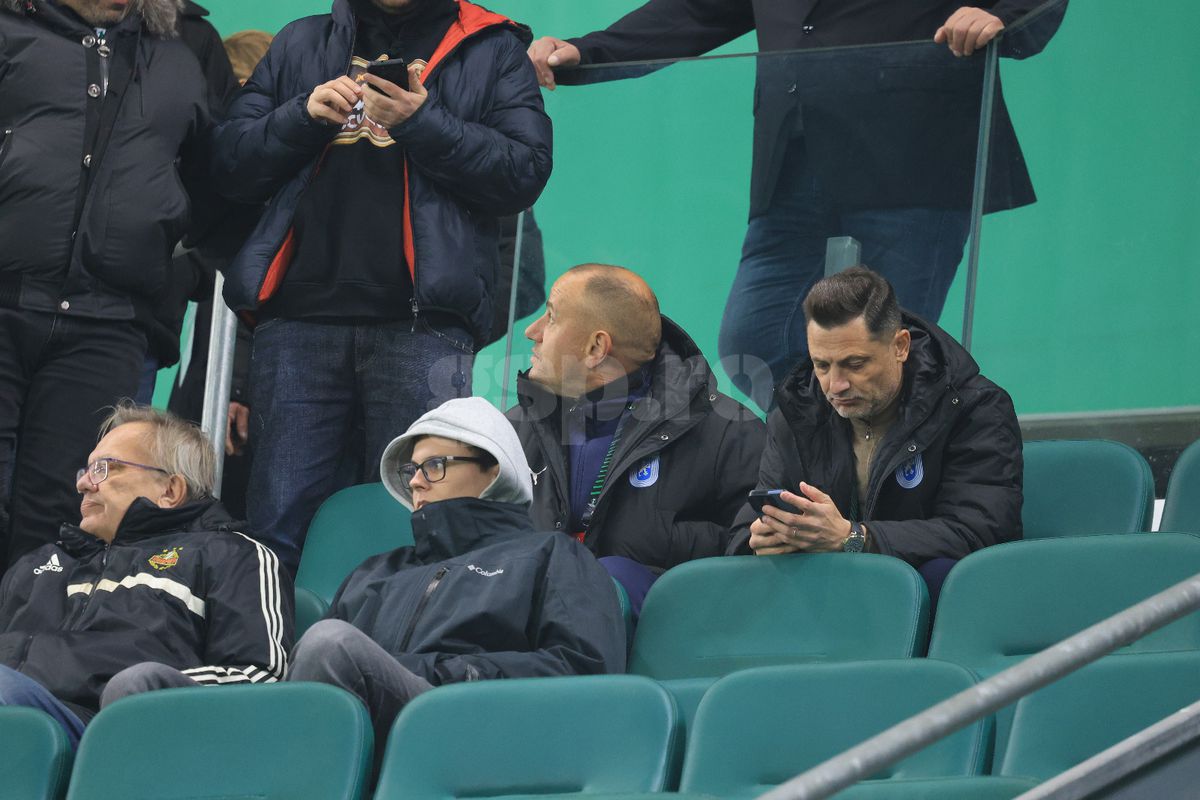 Mirel Rădoi la pauza meciului Rapid Viena - Universitatea Craiova