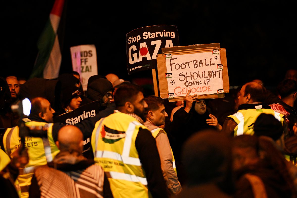 Alertă pe străzile din Birmingham înainte de Aston Villa - Maccabi Tel Aviv » Școli închise mai devreme, 700 de polițiști pe străzi