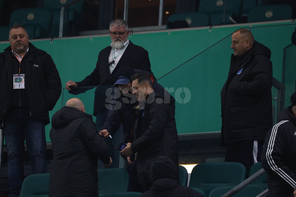 Mirel Rădoi la pauza meciului Rapid Viena - Universitatea Craiova