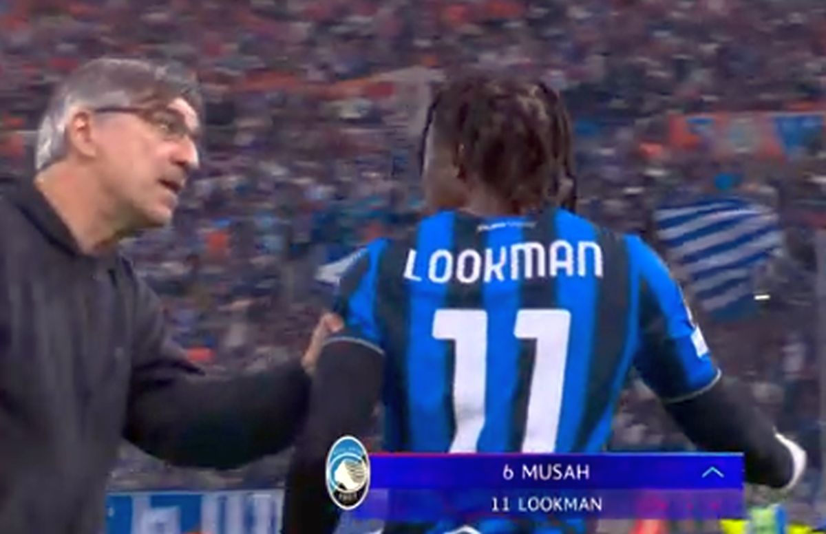 Și-a bruscat jucătorul, iar la 4 zile a fost dat afară!