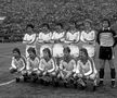 Dinamo, înaintea meciului cu FC Liverpool. De la stânga la dreapta, rândul de sus: Rednic, Augustin, Ion Marin, Alexandru Nicolae, Mărginean, Moraru; rândul de jos:  Țălnar, Turcu, Dragnea, Orac, Stănescu FOTO: Arhiva GSP