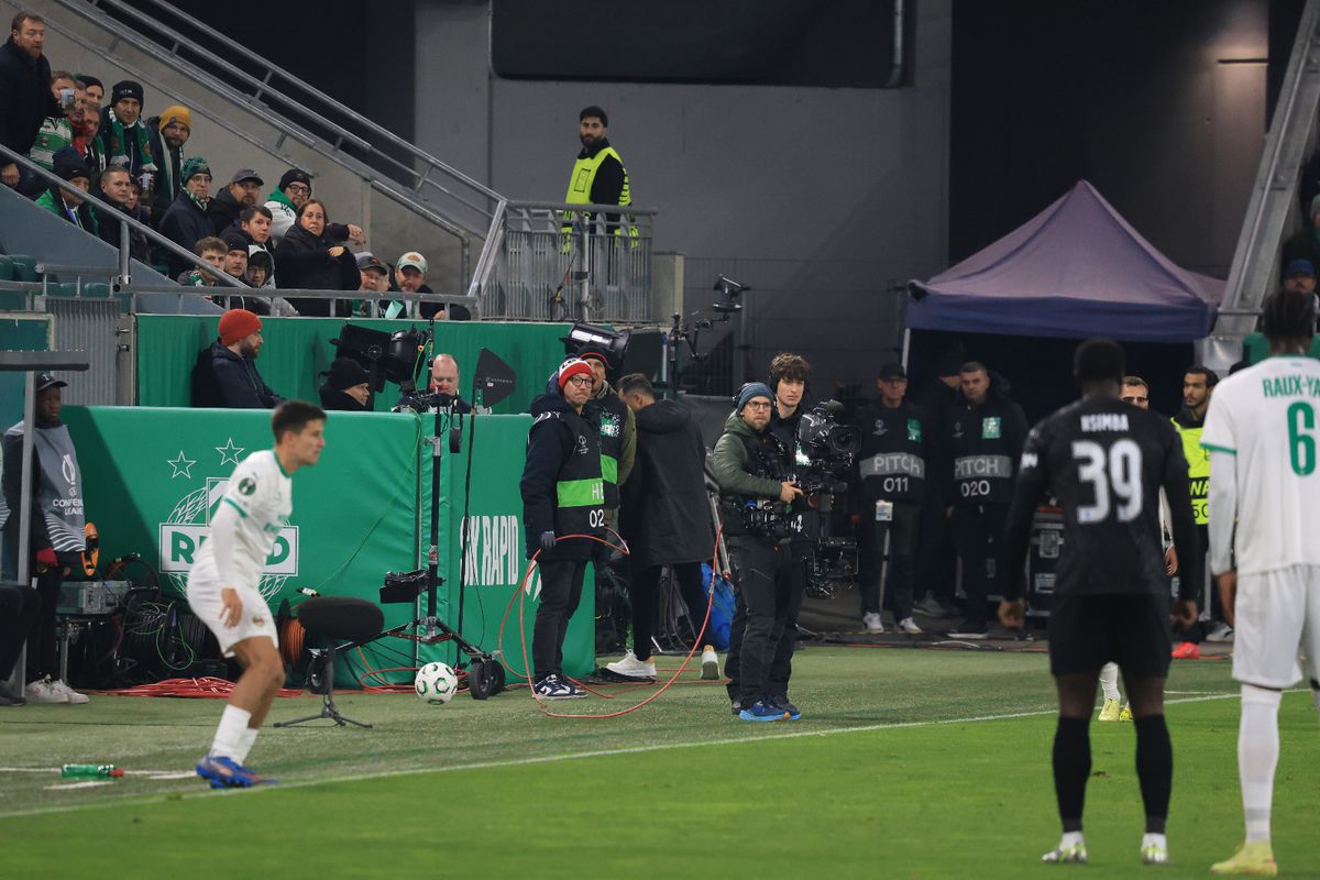 Mirel Rădoi, eliminat în Rapid Viena - Universitatea Craiova