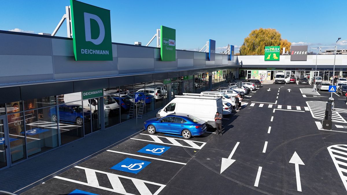 S-a deschis complexul comercial GP Plaza de la Hunedoara // foto: Facebook