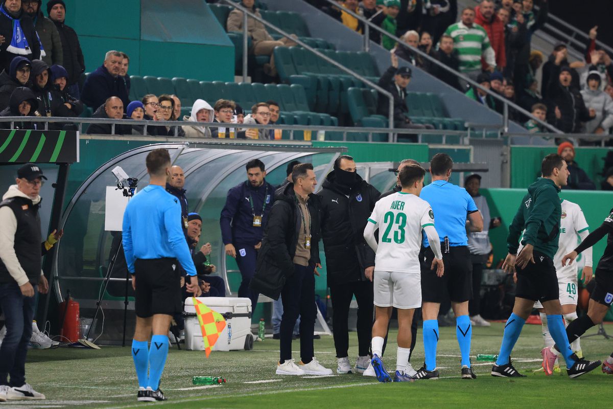 Mirel Rădoi, eliminat în Rapid Viena - Universitatea Craiova