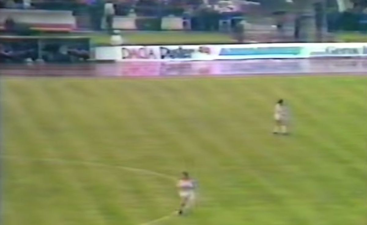 Reclamă Dacia Duster, la Dinamo - FC Liverpool