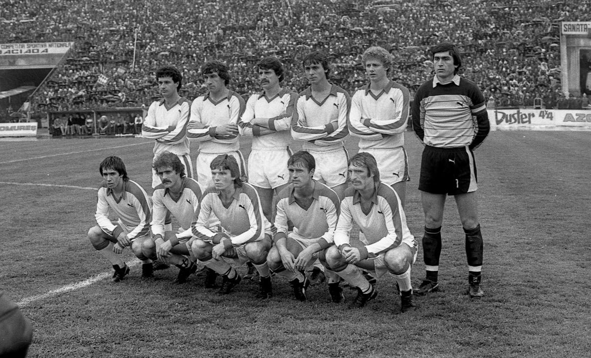 O reclamă la „Dacia Duster” la Dinamo – FC Liverpool, din 1984! E pe bune! Cum a fost posibil