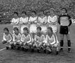 Dinamo, înaintea meciului cu FC Liverpool. De la stânga la dreapta, rândul de sus: Rednic, Augustin, Ion Marin, Alexandru Nicolae, Mărginean, Moraru; rândul de jos:  Țălnar, Turcu, Dragnea, Orac, Stănescu FOTO: Arhiva GSP