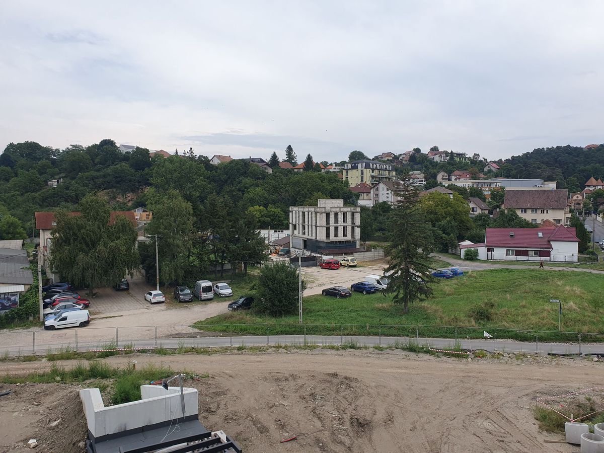 Cea mai mare sală polivalentă din România, tot mai aproape de inaugurare: „Suntem la al doilea strat de asfalt”