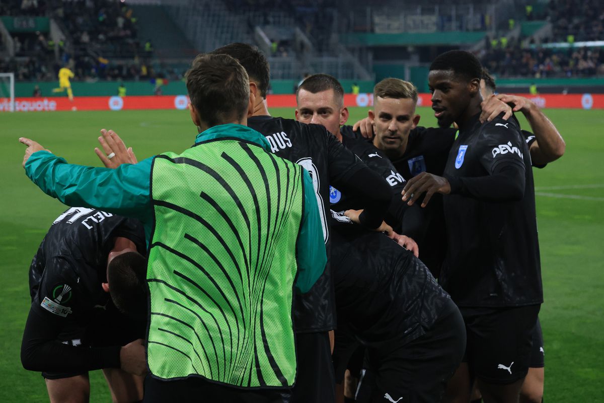 Rapid Viena - Universitatea Craiova