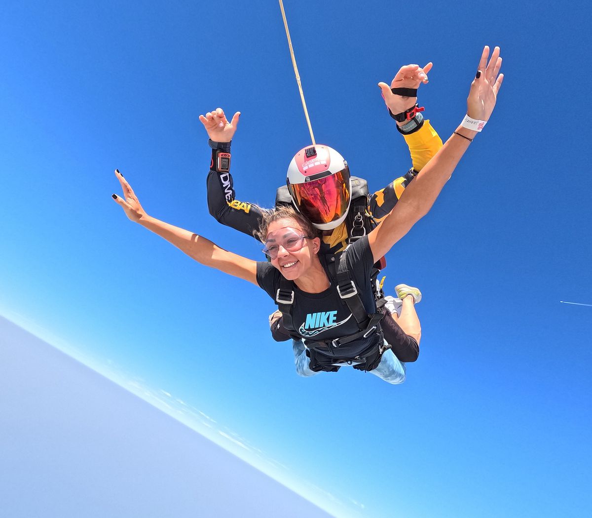 Jaqueline Cristian, salt cu parașuta deasupra Dubaiului