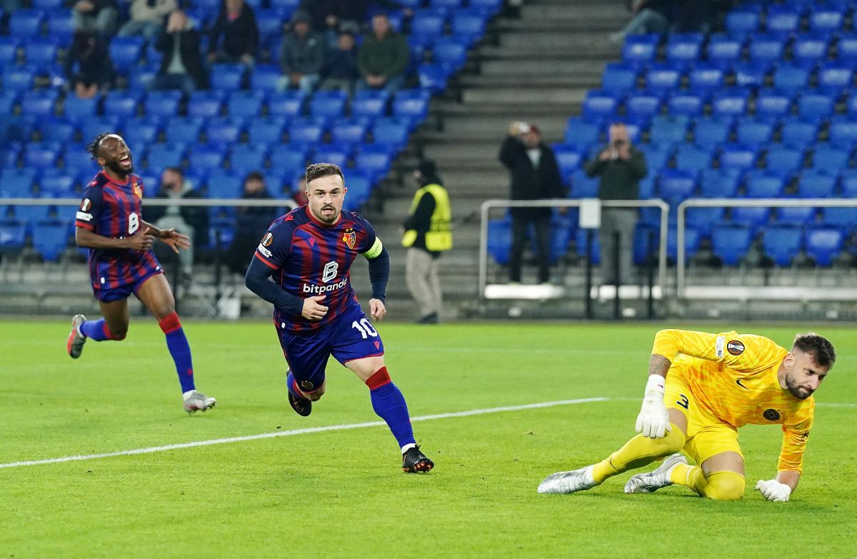 Hora de la Basel » Românii au dat tonul în Elveția timp de un sfert de oră: cum s-a trăit în stadion golul de colecție al lui Olaru