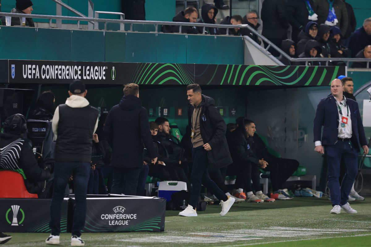 Mirel Rădoi, eliminat în Rapid Viena - Universitatea Craiova