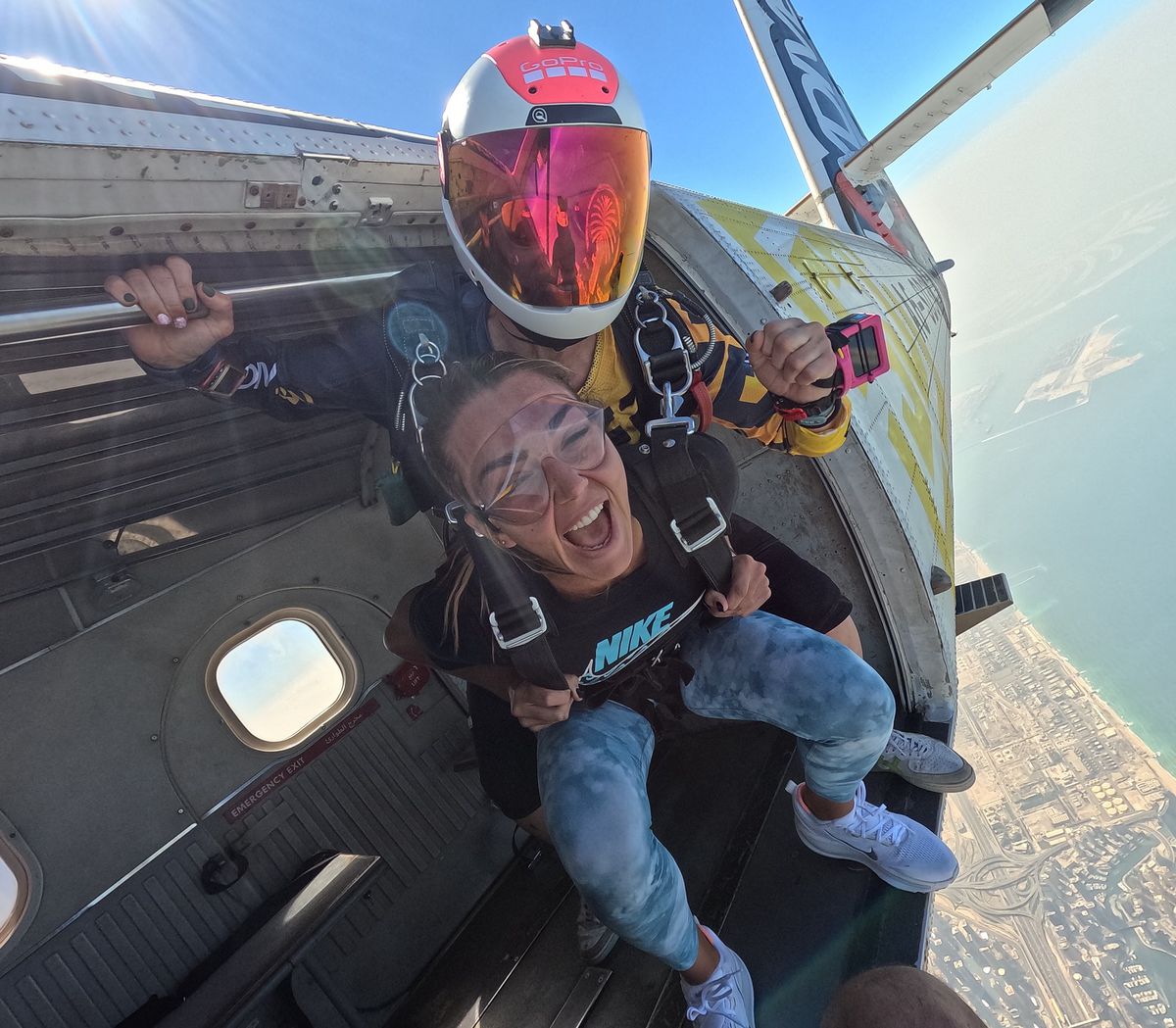 Jaqueline Cristian, salt cu parașuta deasupra Dubaiului