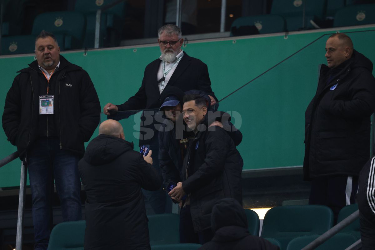 Mirel Rădoi la pauza meciului Rapid Viena - Universitatea Craiova