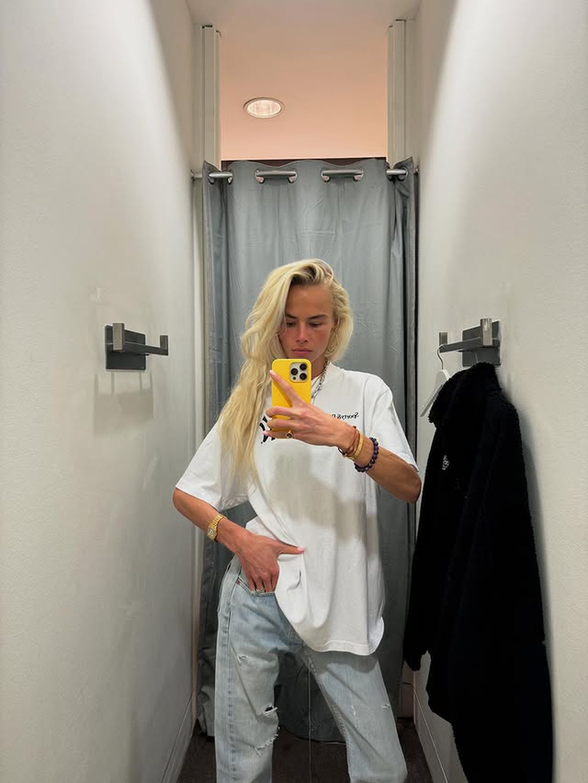 Aflată în plin divorț, soția fotbalistului a „incendiat” internetul cu o poză nud și riscă sancțiuni