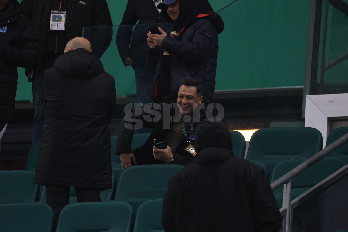 Mirel Rădoi la pauza meciului Rapid Viena - Universitatea Craiova