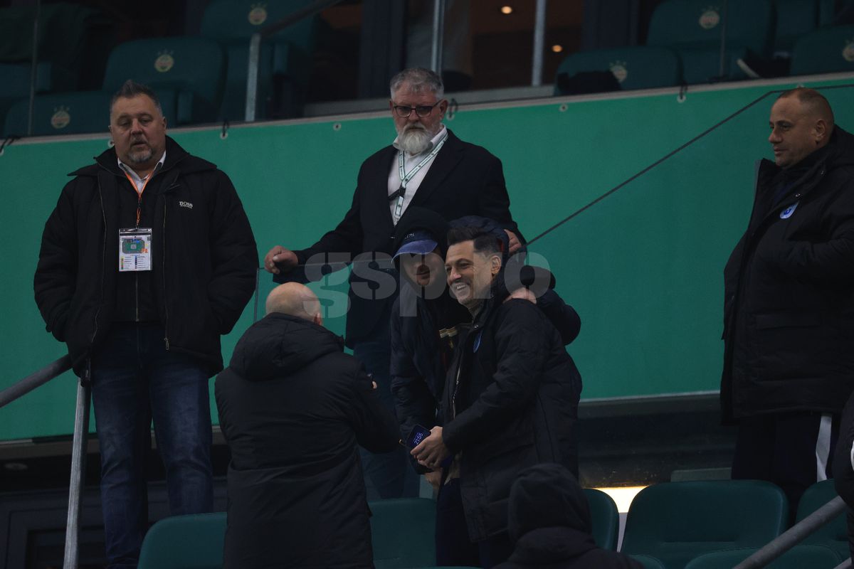 Mirel Rădoi la pauza meciului Rapid Viena - Universitatea Craiova