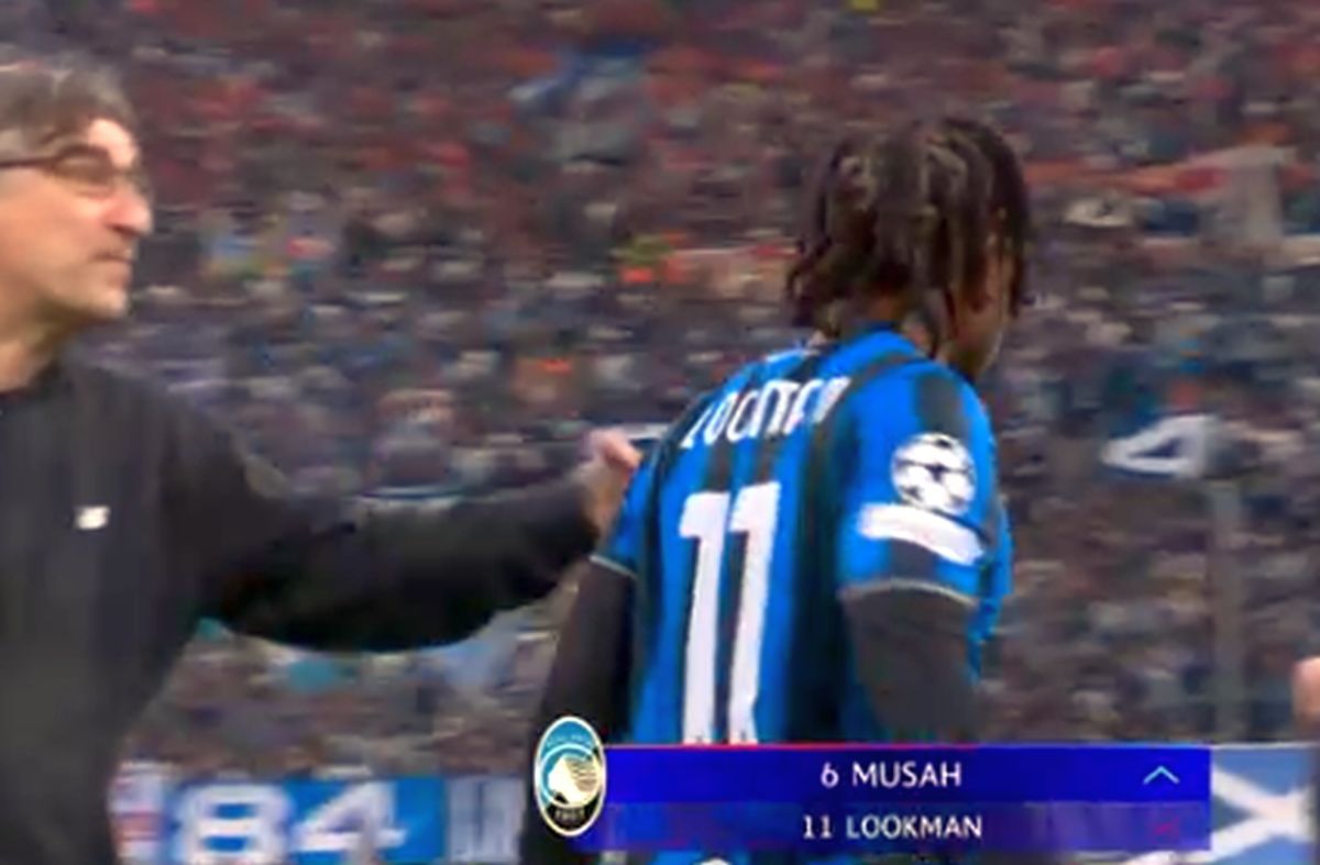 Și-a bruscat jucătorul, iar la 4 zile a fost dat afară!