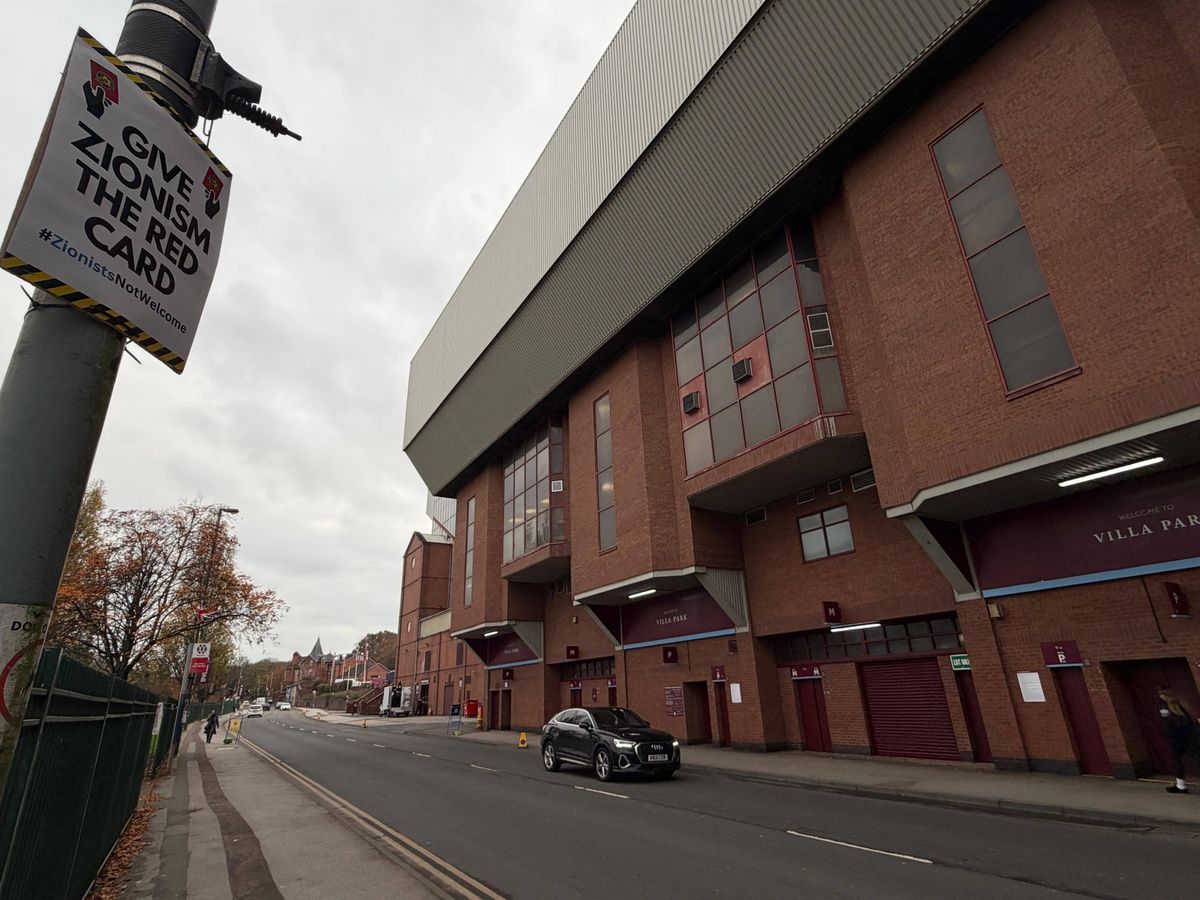 Alertă pe străzile din Birmingham înainte de Aston Villa - Maccabi Tel Aviv » Școli închise mai devreme, 700 de polițiști pe străzi