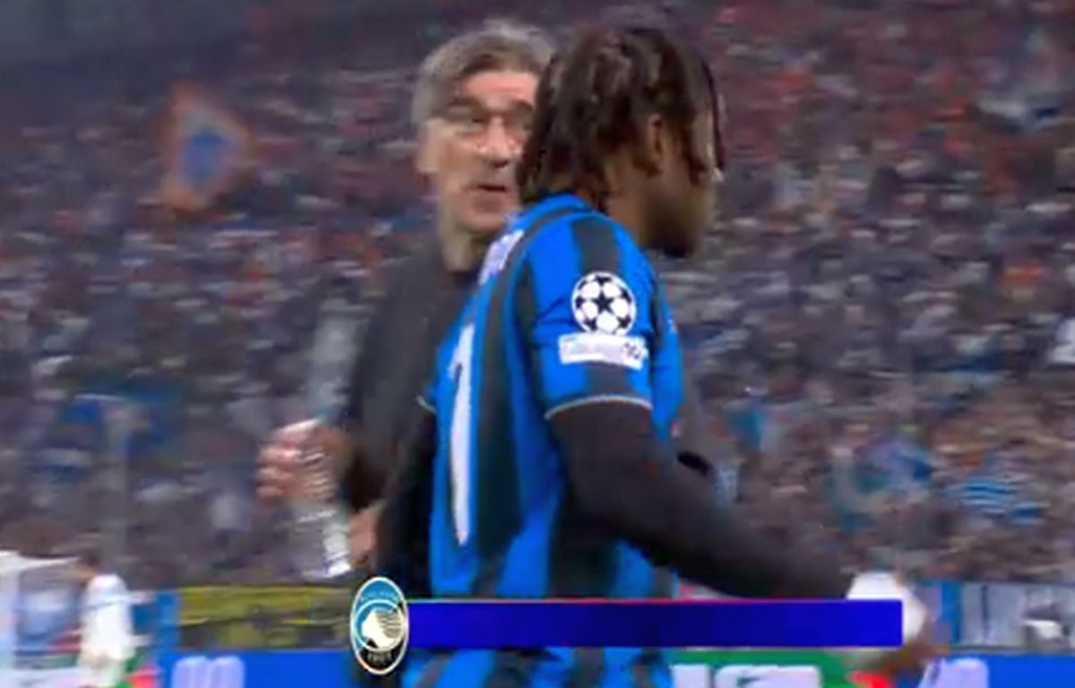 Și-a bruscat jucătorul, iar la 4 zile a fost dat afară!