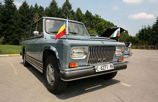 ANAF caută cu disperare proprietar să scape de mașina lui Ceaușescu! Prețul a scăzut cu 30.000 de lei