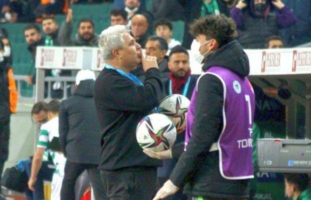 Ce fac stranierii » Șumudică a remizat cu locul 2 din Turcia, dar rămâne la retrogradare. Contestat după meci: „Este o rușine că acest om este implicat în fotbalul turc”