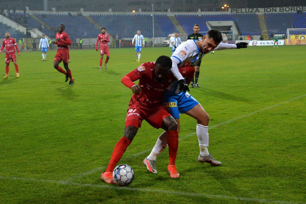 4 goluri, penalty ratat și „recital” al arbitrilor » Toate în FC Botoșani - CSU Craiova: Reghe nu mai bate pe nimeni!