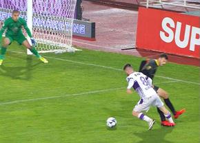 Încă o greșeală flagrantă de arbitraj în Liga 1 » Penalty evident, chiar sub ochii asistentului