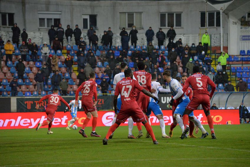 FC Botoșani și CS Universitatea Craiova au remizat, scor 2-2, în ultimul meci al rundei cu numărul 18 din Liga 1. Paul Papp (32 de ani) nu și-a menajat colegii.