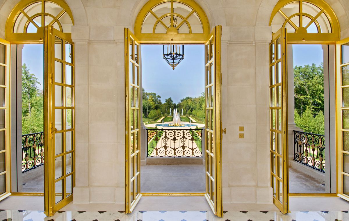 Patronul lui Newcastle a achiziționat „cel mai scump castel din lume”. Suma faraonică plătită pe proprietatea pe care pusese ochii și Kim Kardashian