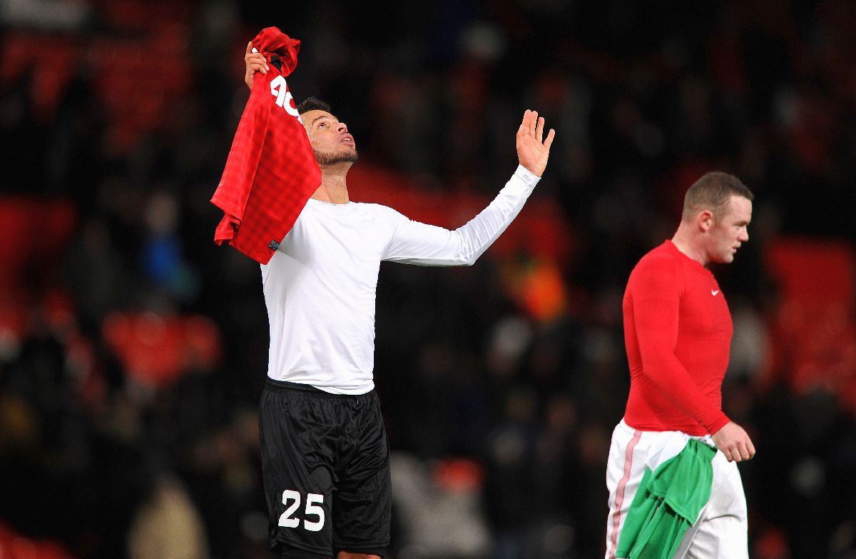 „Bobby Charlton a venit la noi și ne-a spus-o răspicat!” » Ce s-a întâmplat pe Old Trafford, imediat după victoria istorică a lui CFR Cluj cu United