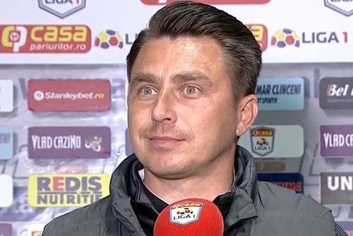 Gaz Metan Mediaș s-a impus în deplasarea de la FC Argeș, scor 2-1, cu un gol marcat la ultima fază de Raul Șteau (20 de ani). Ilie Poenaru (45 de ani) și-a felicitat elevii pentru atitudinea avută.