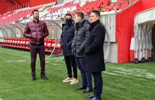 Adrian Mutu, din ce în ce mai aproape să revină pe bancă » Surprins pe stadionul echipei cu care negociază