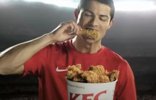 KFC ironizează noul transfer al lui Cristiano Ronaldo: „Va fi o rezervă decentă pentru Aboubakar”