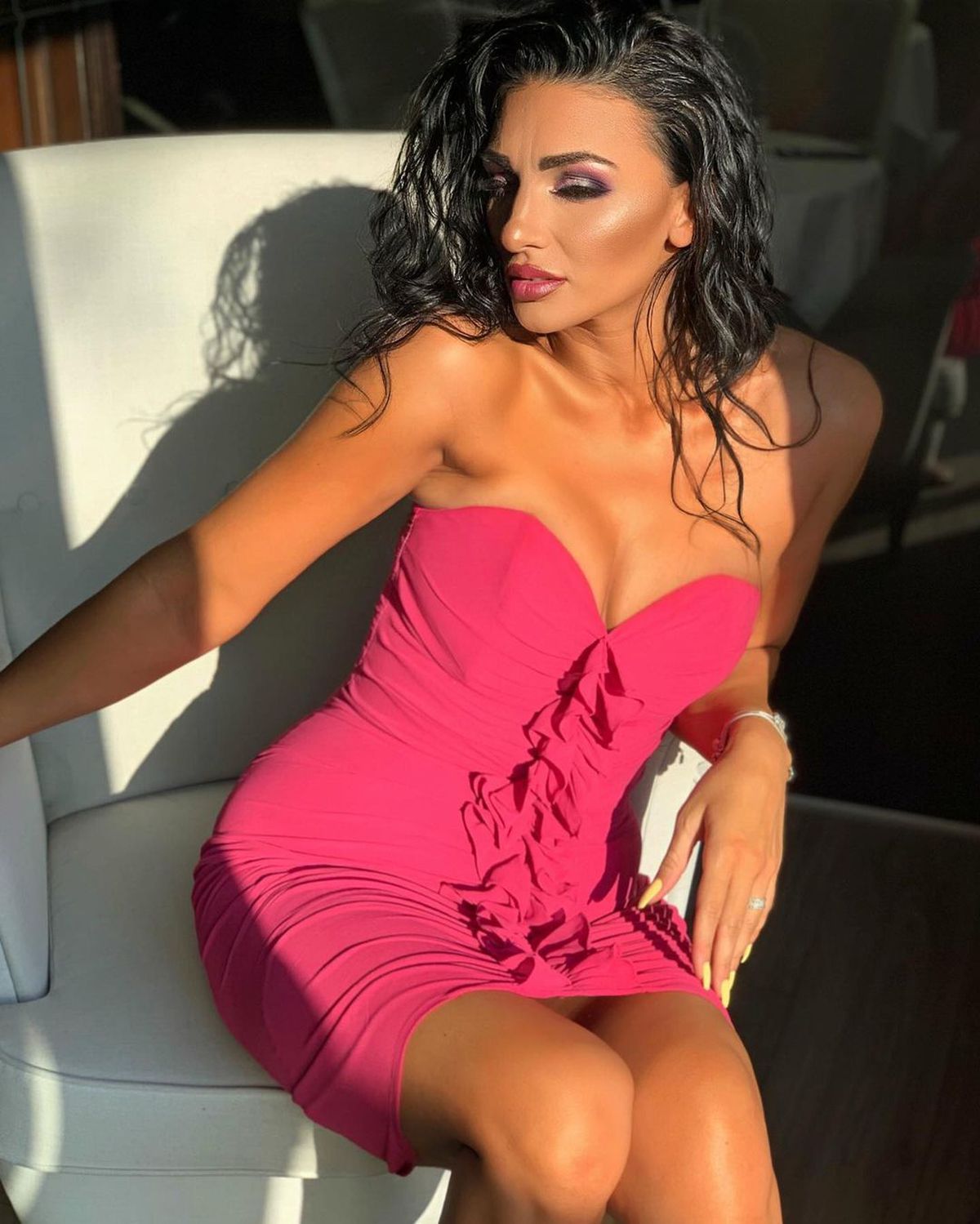 Cea mai sexy antrenoare din România a fost amendată de FRH pentru „comportament nesportiv grosolan”