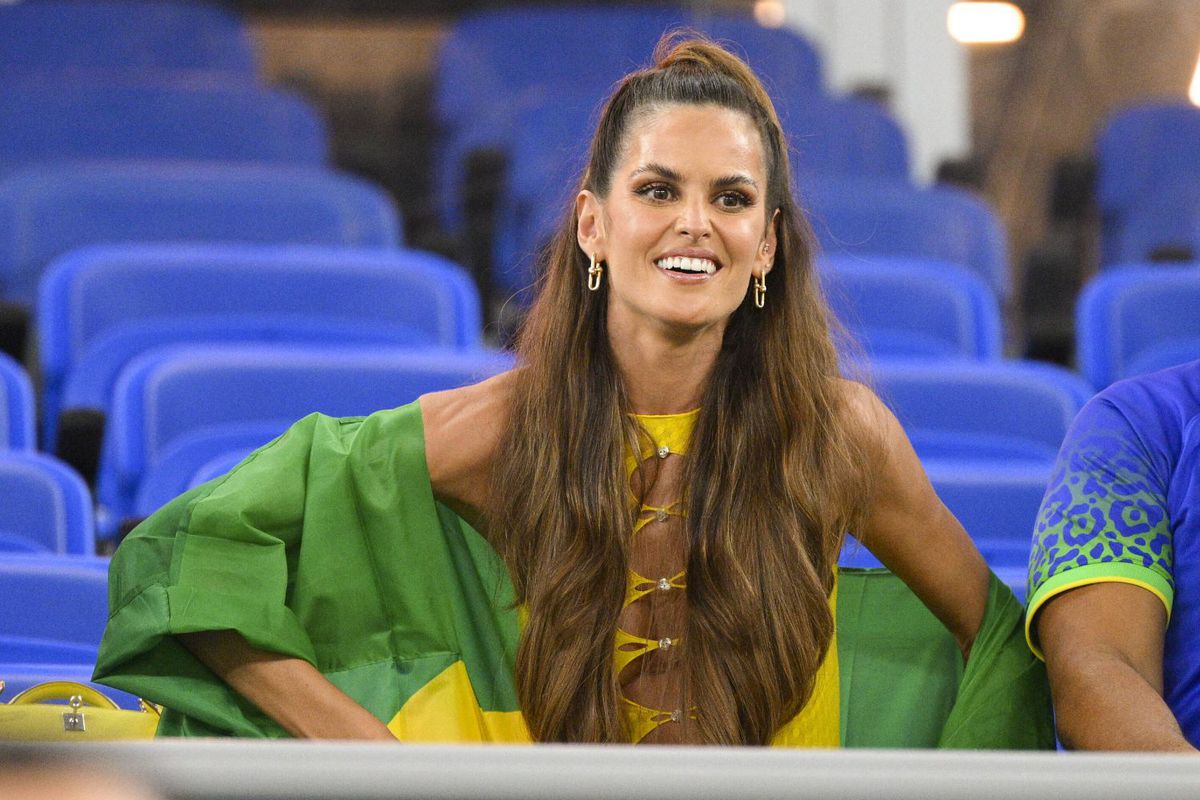 Cel mai frumos fan » Logodnica portarului Germaniei a sărbătorit cu Neymar calificarea în sferturi