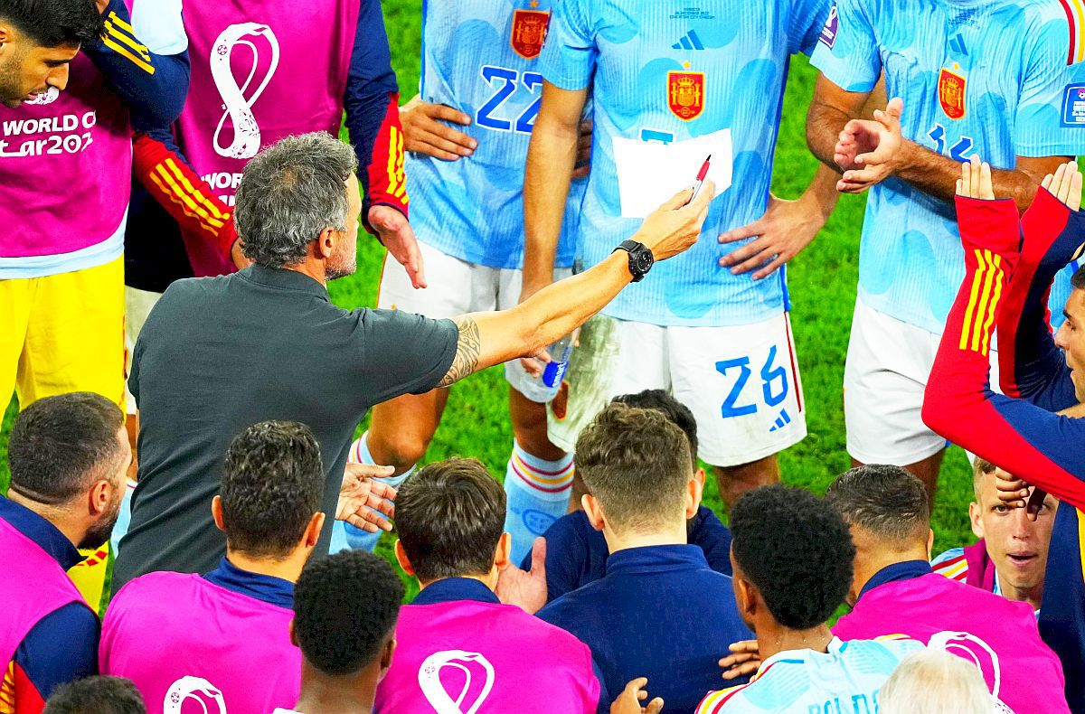 Câinele le-a mâncat tema  » Dezastrul care putea fi prevenit! Luis Enrique, ignorat de jucătorii Spaniei
