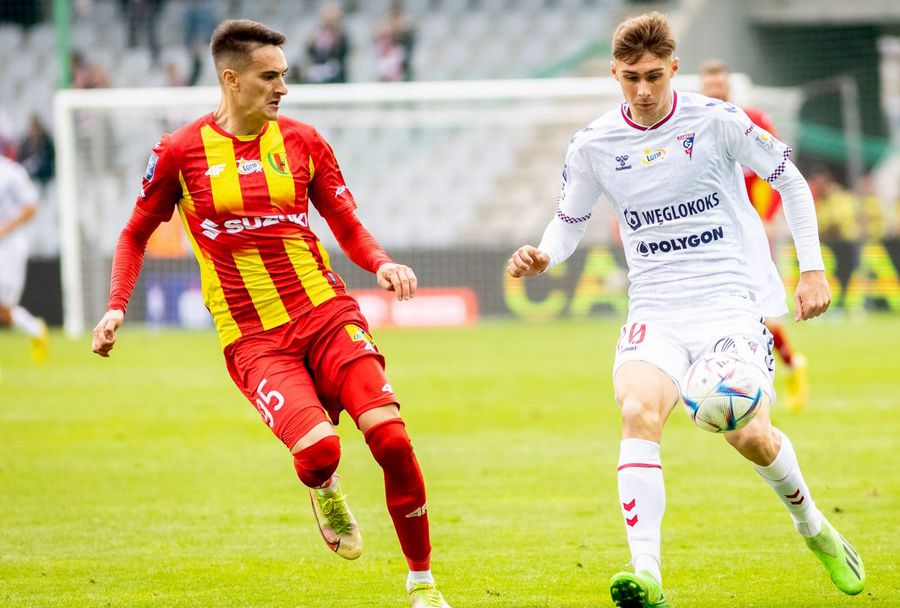 Mario Zebic, în stânga, în perioada petrecută la Korona Kielce / Sursă foto: Imago Images Primul transfer al lui Marius Croitoru la FC Argeș: „Bine ai venit, Mario!”