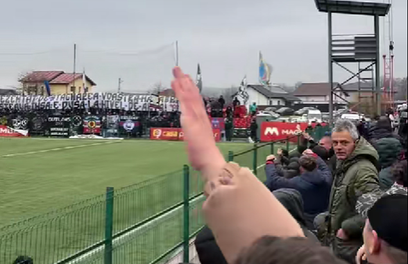 Ce scandau băcăuanii în timp ce Peluza Sud afișa un mesaj imens » I-au scos din sărite pe steliști