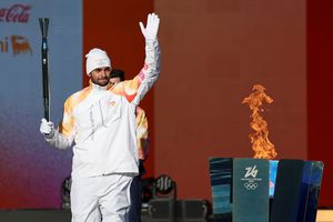 Ștafeta torței pentru Jocurile Olimpice de iarnă 2026 a început: vor fi 10.001 purtători pe teritoriul Italiei