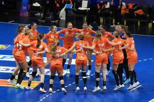 Știm toate naționalele calificate în sferturile de finală la Campionatul Mondial de handbal feminin » 9000 de fani „oranje” au creat o atmosferă fantastică