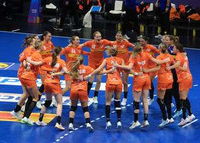 Știm toate naționalele calificate în sferturile de finală la Campionatul Mondial de handbal feminin » 9.000 de fani „oranje” au creat o atmosferă fantastică