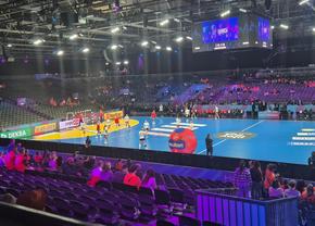 Zi de handbal în Rotterdam Ahoy » Imagini deosebite: mii de olandezi au venit la sală cu 6 ore înaintea marelui meci